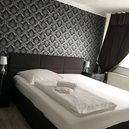 Alis اوغسبورغ