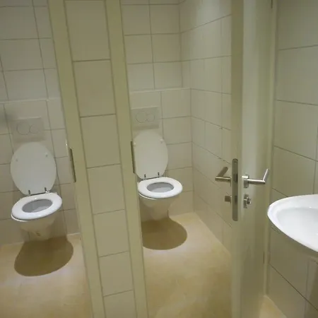 Alis اوغسبورغ