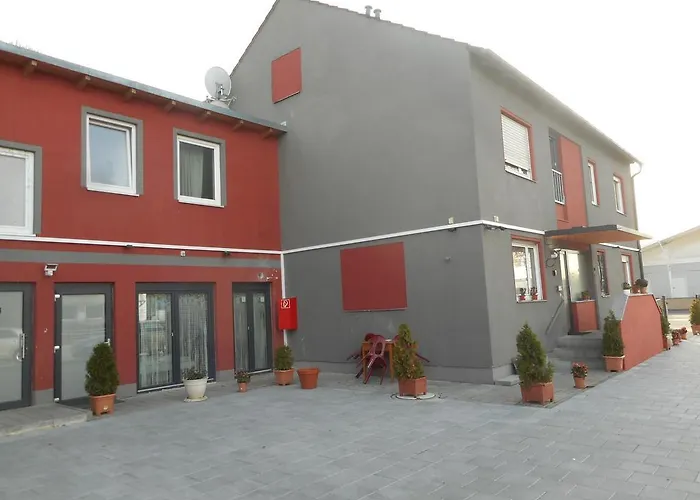 Alis אוגסבורג