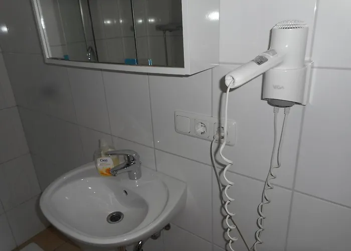 Alis אוגסבורג